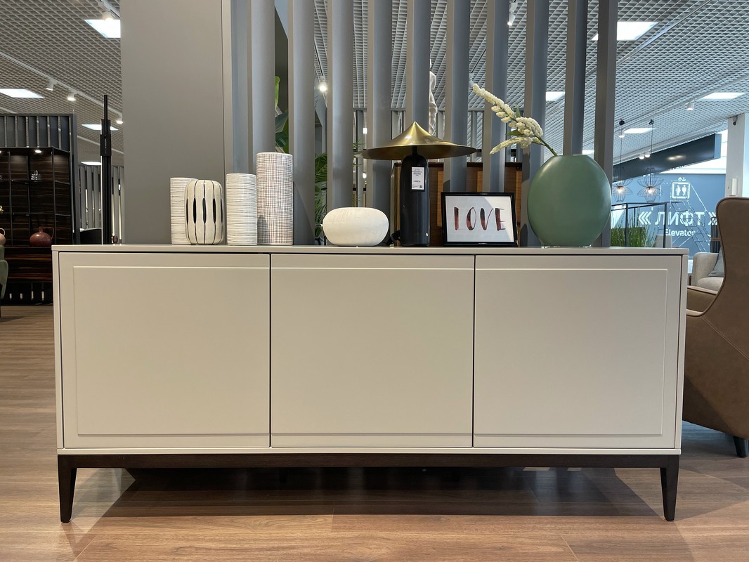 Сервант MARBELLA шпон ореха W, матовый серо-бежевый лак