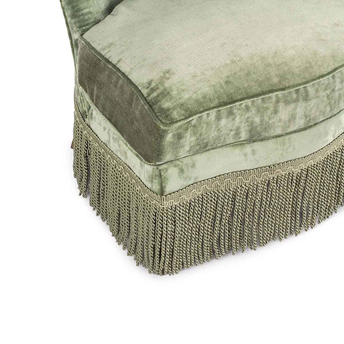 Кресло из зеленого бархата Velvet