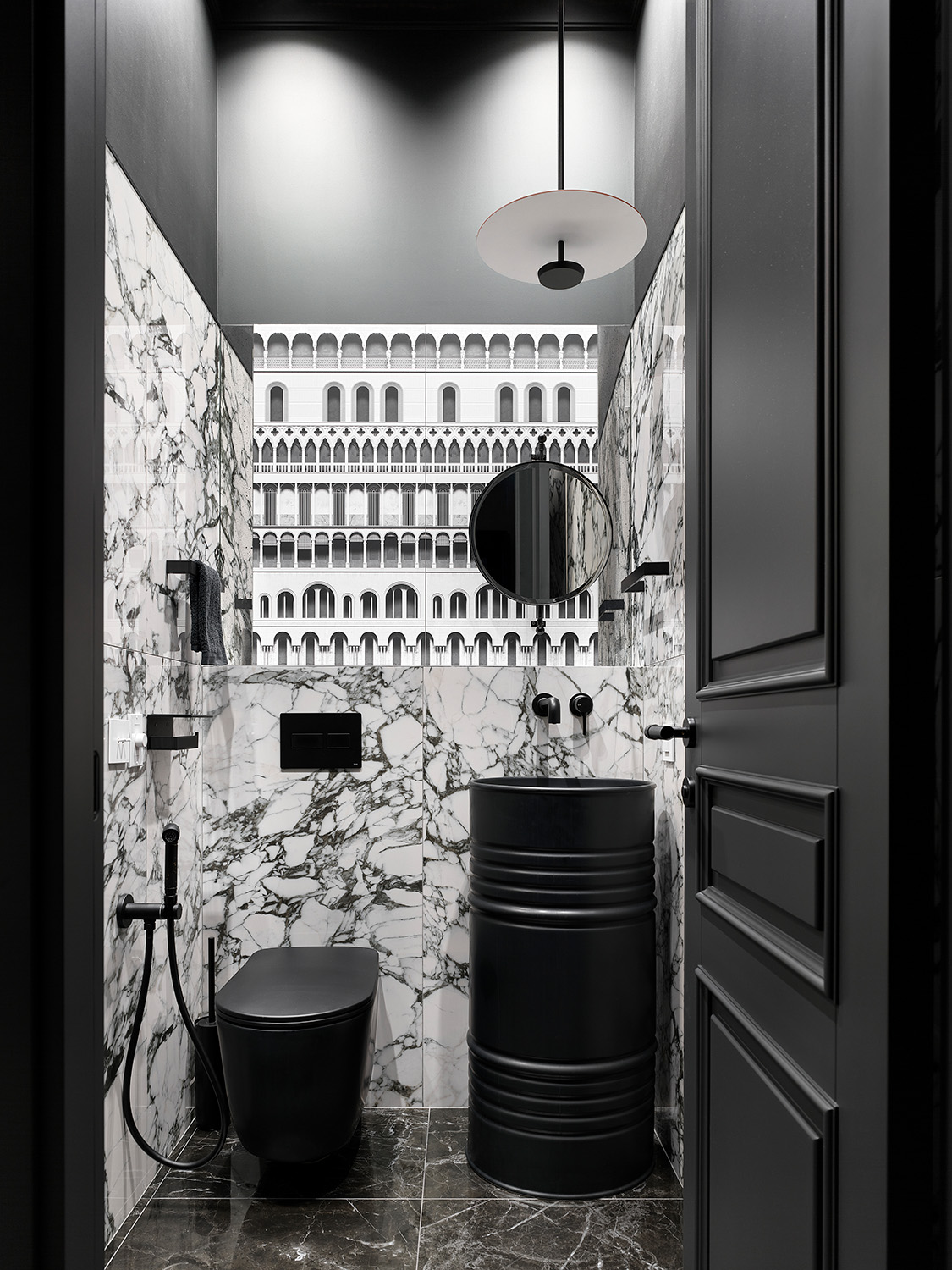 Квартира с атмосферой истории и искусства на Большой Никитской 31. Проект Ольги Айсиной