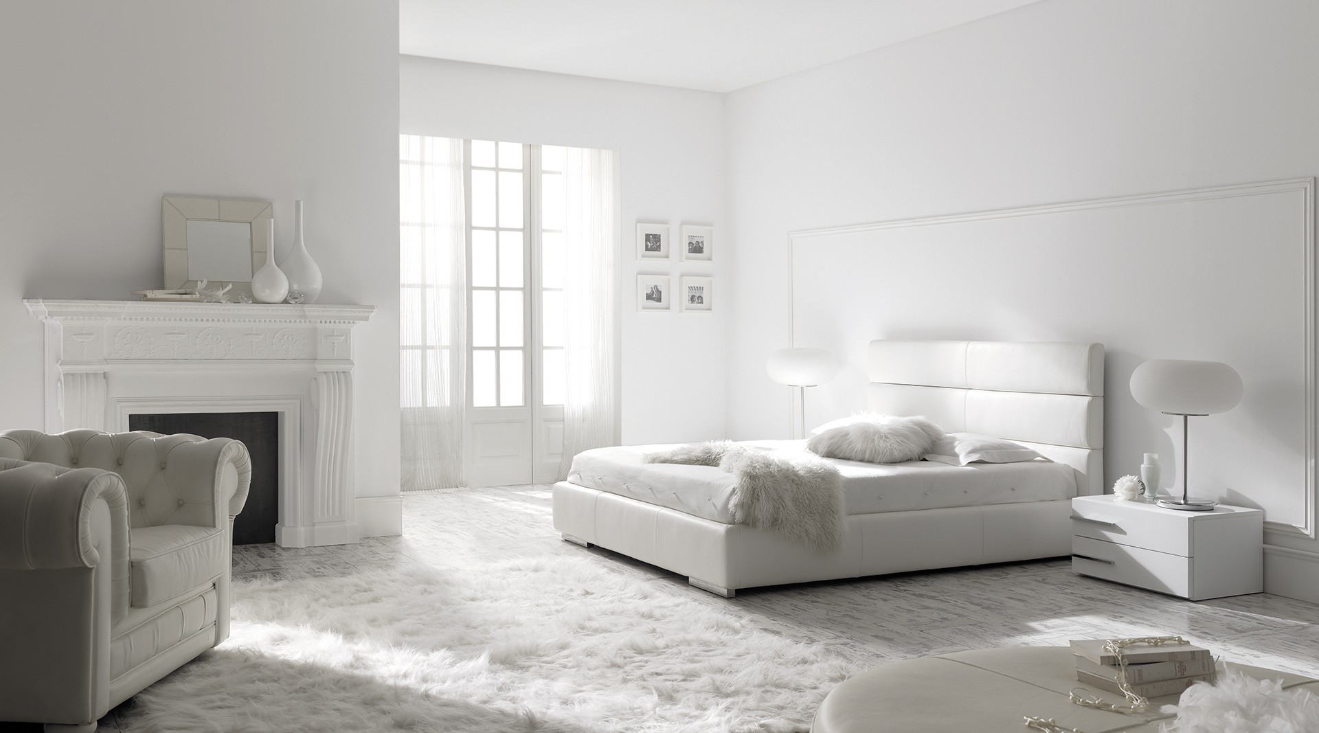 Мебель спальни белый цвет. Белая спальня. Белая спальня с белой мебелью. Комната с белой мебелью. Белая спальня в современном стиле.