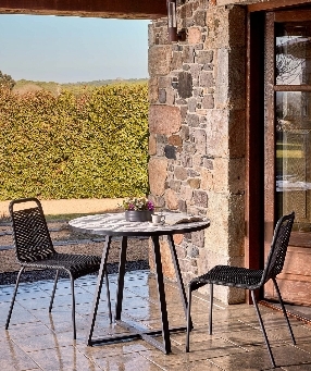 Круглый стол Tella Ø90