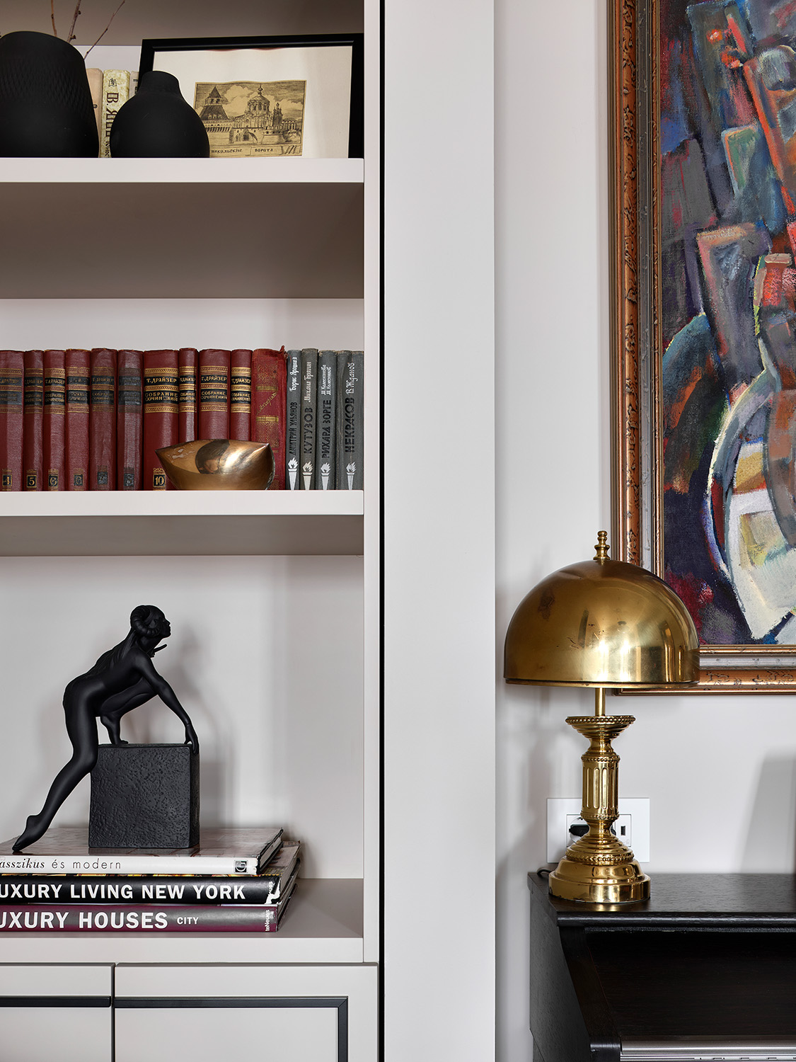 Квартира с атмосферой истории и искусства на Большой Никитской 31. Проект Ольги Айсиной