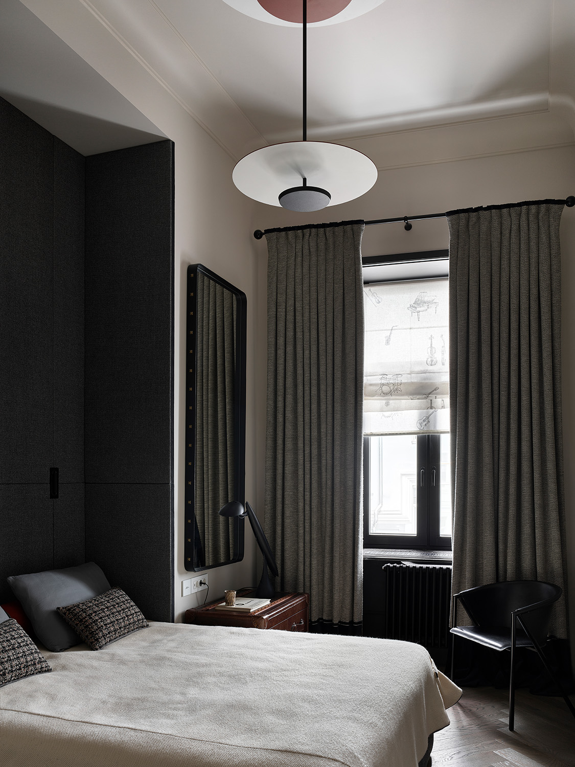 Квартира с атмосферой истории и искусства на Большой Никитской 31. Проект Ольги Айсиной