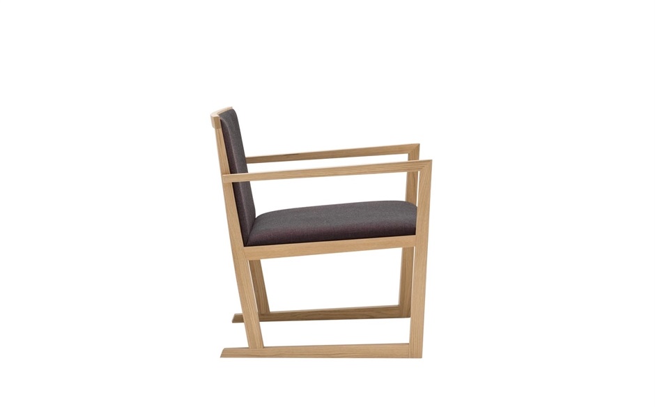 Деревянное кресло Serena