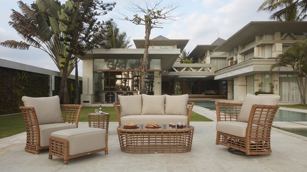 Уличный приставной стол Villa с керамической столешницей KUBU