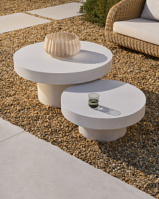 Aiguablava Круглый журнальный столик из белого цемента Ø 66 см