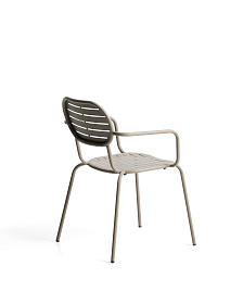 Уличный стул Brai с подлокотниками из оцинкованной стали бежевого цвета