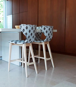 Полубарный стул Helga