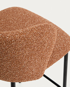 Барный стул Ciselia из терракотового шенилла с ножками из черной стали