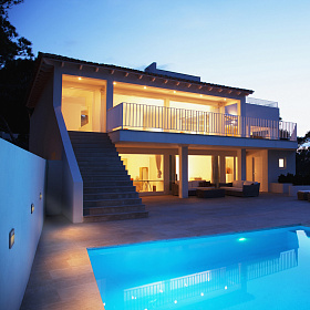 7015 Настенный уличный светильник BAKER