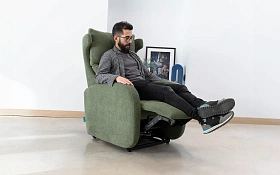 Кресло-реклайнер Kim с пауэрлифтом