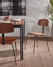 Стул Okay из черного металла и дерева ореха