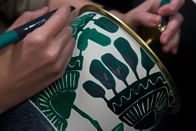 Настольная лампа Metric ручной росписи, латунный металл, черный абажур 801021/41