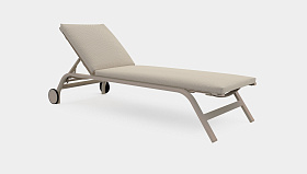 Раскладной шезлонг на колесиках Stack