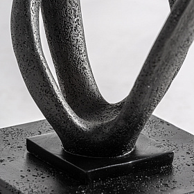 Декоративная фигура YEHOR