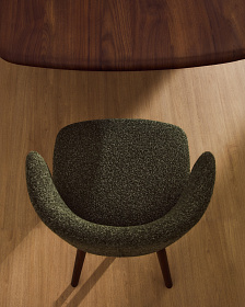 Стул Ciselia из темно-зеленого шенилла с ножками из ясеня в отделке орех