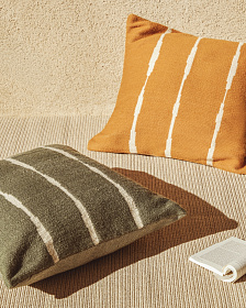 Чехол для подушки Daila оранжевый из 100% ПЭТ с рисунком в стиле икат, 70 x 70 см