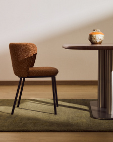 Стул Ciselia из терракотового шенилла с ножками из черной стали