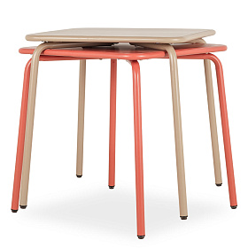 Квадратный уличный стол Lianis коралловый