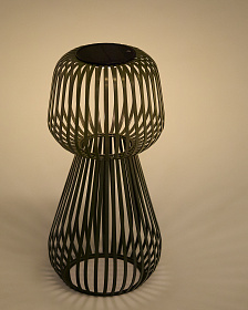 Настольная лампа Reiba металл зеленого цвета на солнечной батарее 