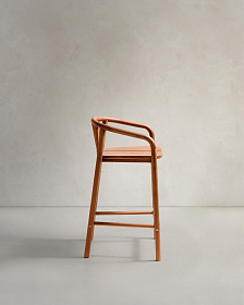 Полубарный стул для улицы Turqueta из дерева, высота 65 см