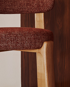 Полубарный стул Granite из терракотовой синели и ясеня с натуральной отделкой 65 см