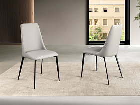 Стул 4184 из экокожи песочного цвета