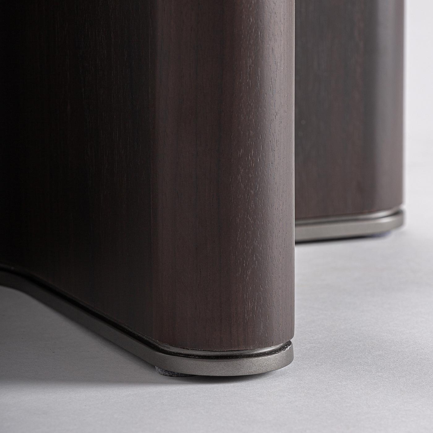 Приставной столик Bransby