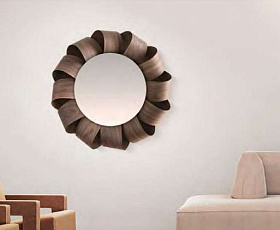 Зеркало Brisa XL в раме из орехового дерева