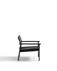 Кресло Jan из переработанной кожи черного цвета и ясеня в черном цвете