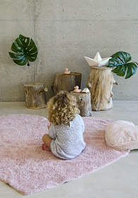 Ковер сердце с подушкой (розовое) 160*180