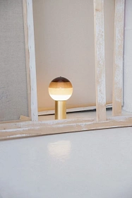 Настольный светильник Dipping Light Portable шоколадный-матовая латунь