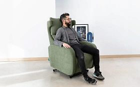 Кресло-реклайнер Kim с пауэрлифтом