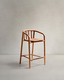 Полубарный стул для улицы Turqueta из дерева, высота 65 см
