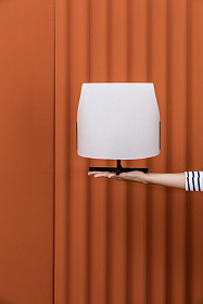 Настольная лампа Luang S черного/бежевого цвета