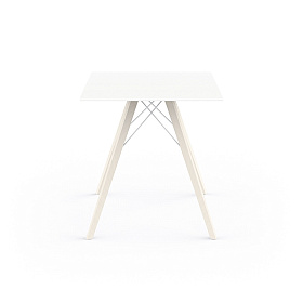 Обеденный стол Faz на деревянных ножках 60x60 см