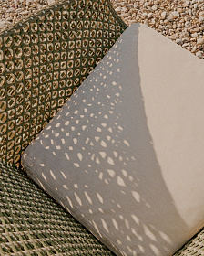 Кресло Olbia из искусственного ротанга и массива тика