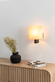 Настенный светильник Luang черного/CAMEL цвета