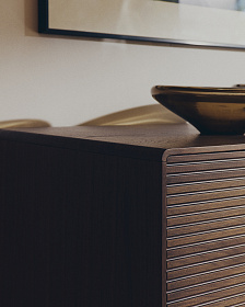 Сервант Norlen с 4 дверцами и 2 ящиками из шпона ореха