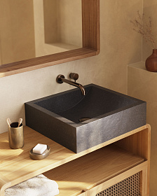 Умывальник Pure из терраццо темного цвета