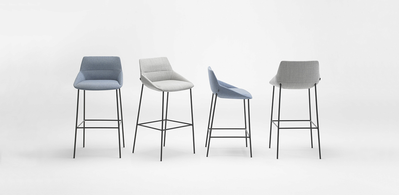 Полубарный стул Dunas XS на стальных ножках