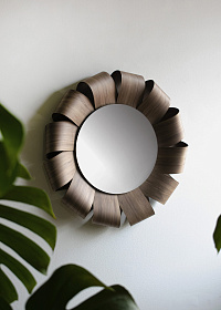 Зеркало Brisa XL в раме из орехового дерева