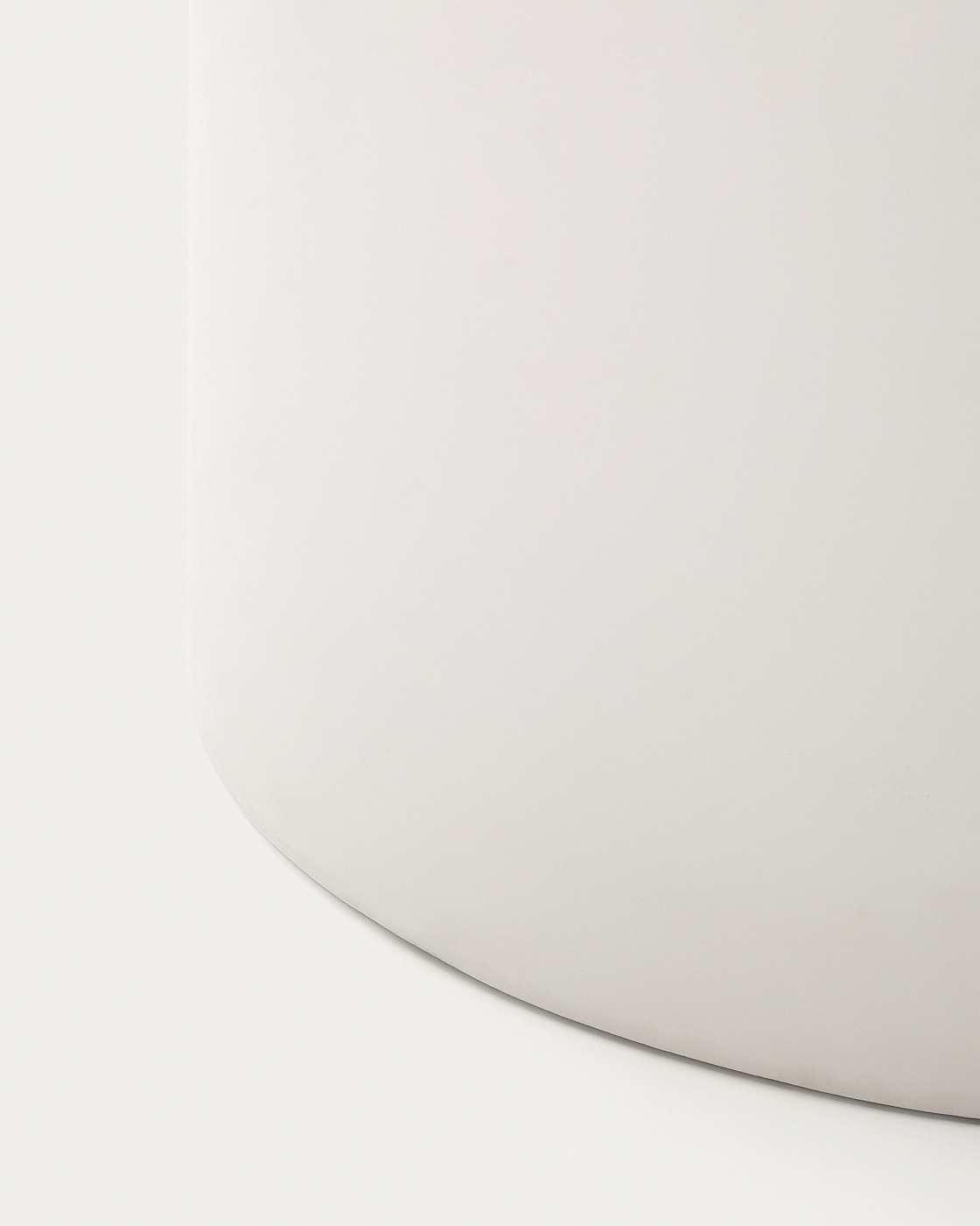 Уличный стол Addaia цемент, белый 135 x 135 см