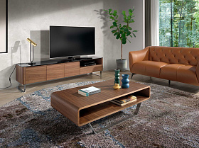 Ореховый журнальный столик 136-A /2002