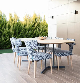 Овальный стол Triovo 140 x 100 см,  2 базы высотой 77