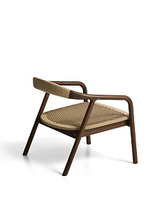 Кресло уличное Derile из дуба с отделкой орех и бежевой веревки