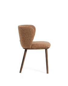 Стул Ciselia из терракотового шенилла с ножками из ясеня в отделке орех