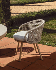 Уличный стул Lidario из алюминия с отделкой под дерево и бежевой веревки