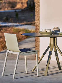 Уличный обеденный стол Stack 120