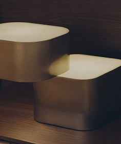 Настольная лампа Tanden из серого металла с матовой отделкой